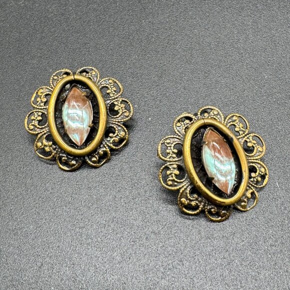 Vintage Clip-on Earrings Metal Filigree in Antique Gold Tone & Marquise Centre - Picture 1 of 4
